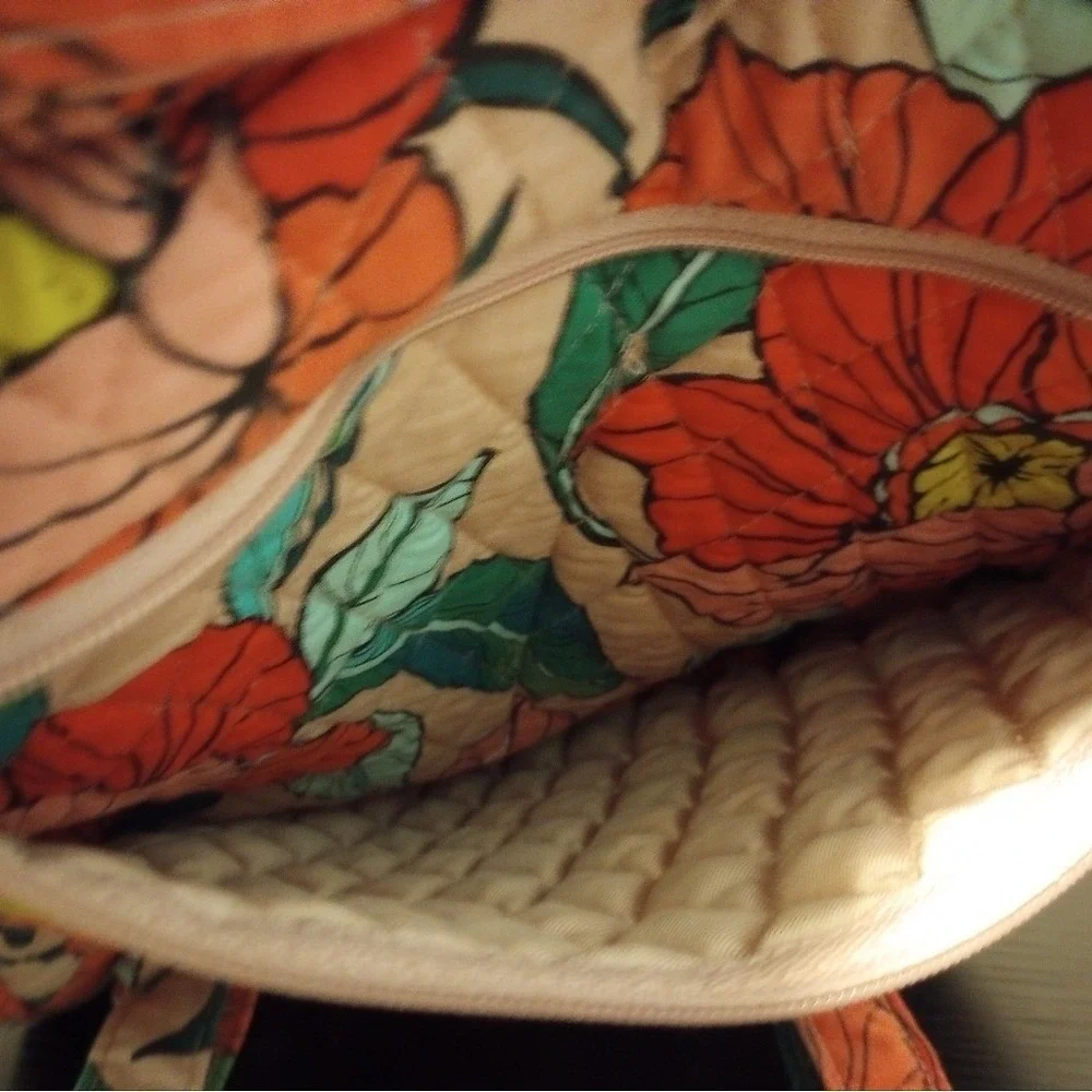 Vera Bradley Pink Floral Quilted Backpack Adjustables Straps - Picture 7 of 7